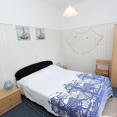 Rosanna Apartment *